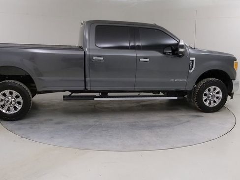 Used 2017 Ford F350 Lariat w/ Chrome Package image 13