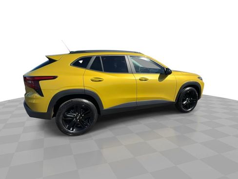 Used 2025 Chevrolet Trax ACTIV w/ Sunroof Package image 8