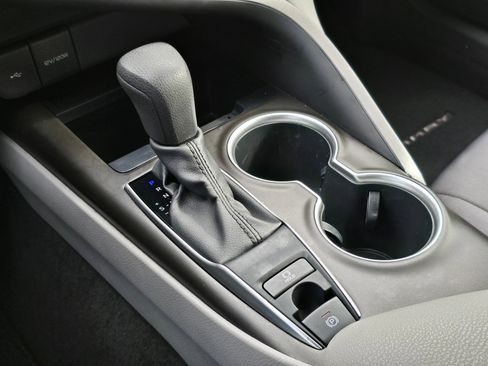 Used 2021 Toyota Camry LE w/ Carpet Mat Package (TMS) AWD/4WD image 19
