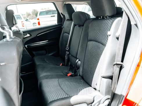 Used 2018 Dodge Journey SXT w/ Connectivity Group FWD image 27