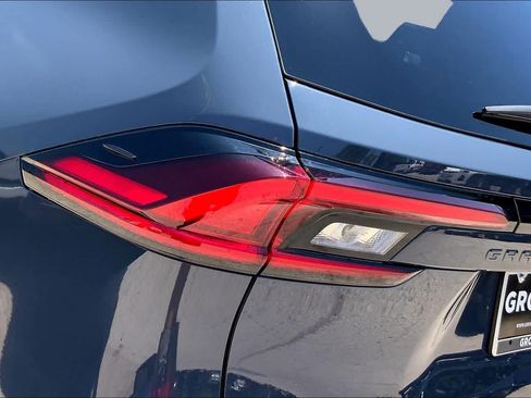 Used 2025 Toyota Grand Highlander AWD Hybrid image 29
