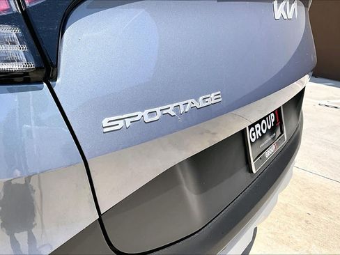 Used 2025 Kia Sportage EX FWD image 31
