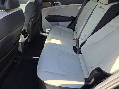 New 2026 Kia Sportage EX image 13