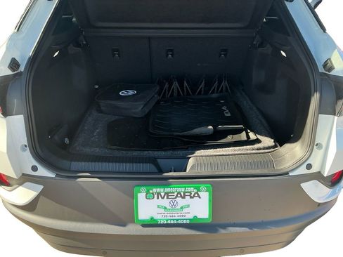 Used 2023 Volkswagen ID.4 Pro image 24