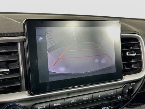 Used 2023 Hyundai Venue SEL image 13