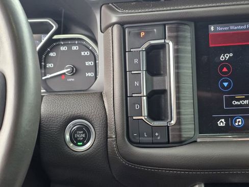 Used 2021 GMC Yukon Denali w/ Denali Ultimate Package AWD/4WD image 25