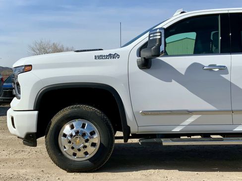 New 2026 Chevrolet Silverado 3500 High Country w/ Technology Package image 10