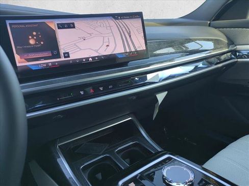 New 2025 BMW 760i xDrive AWD/4WD image 12
