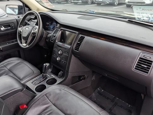 Used 2019 Ford Flex SEL w/ Equipment Group 202A FWD image 9