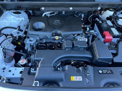 Used 2025 Toyota RAV4 XLE image 32