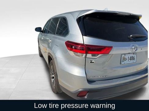 Used 2019 Toyota Highlander LE image 4