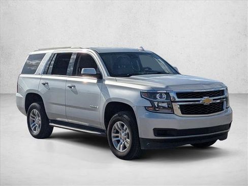 Used 2017 Chevrolet Tahoe LT image 3