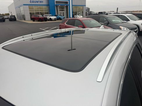 Used 2019 Cadillac XT5 Platinum image 11