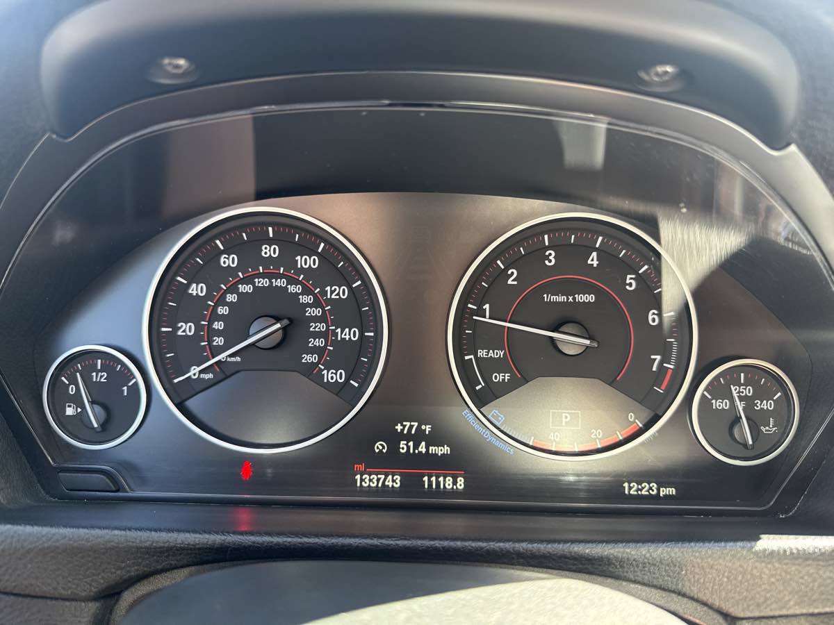 Used 2017 BMW 330i xDrive Sedan AWD/4WD image 27