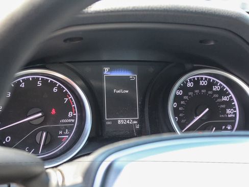 Used 2022 Toyota Camry LE FWD image 29