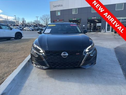 Certified 2025 Nissan Altima 2.5 SR w/ SR Premium Package image 2