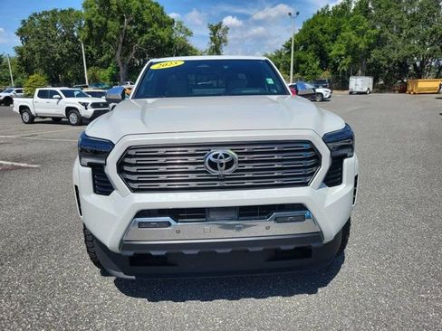 Used 2025 Toyota Tacoma Limited AWD/4WD image 15