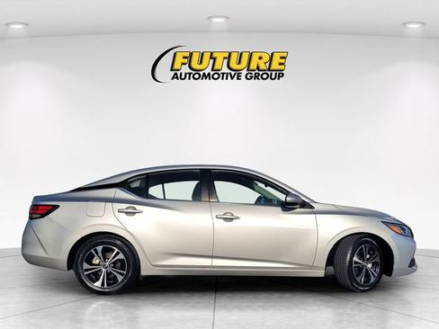 Used 2023 Nissan Sentra SV image 3
