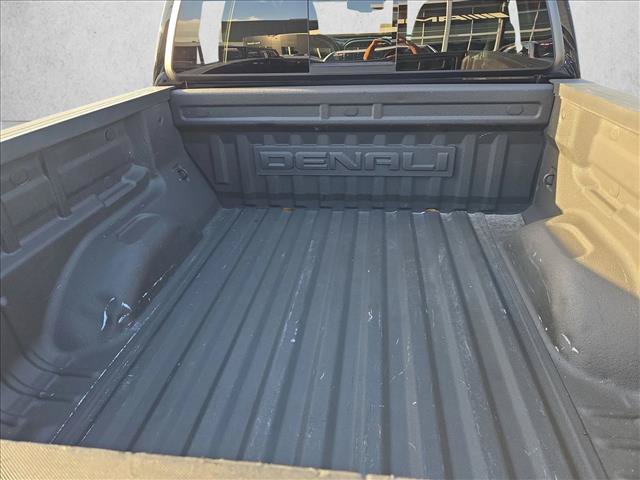Used 2022 GMC Canyon Denali w/ Denali Black Edition Package RWD image 6