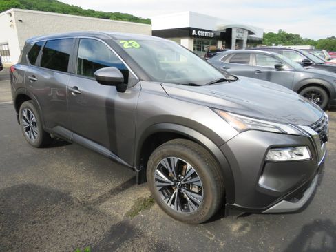 Used 2023 Nissan Rogue SV AWD/4WD image 1