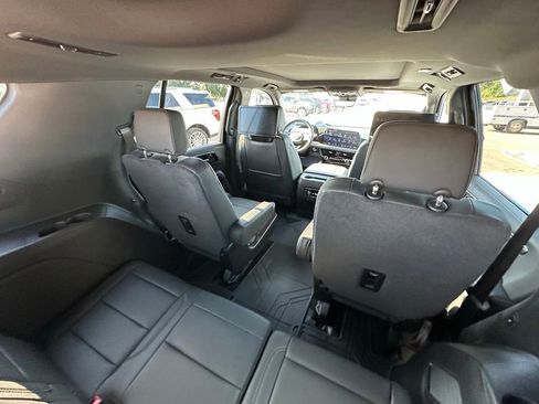 New 2026 Chevrolet Tahoe Z71 w/ Z71 Off-Road Package AWD/4WD image 26