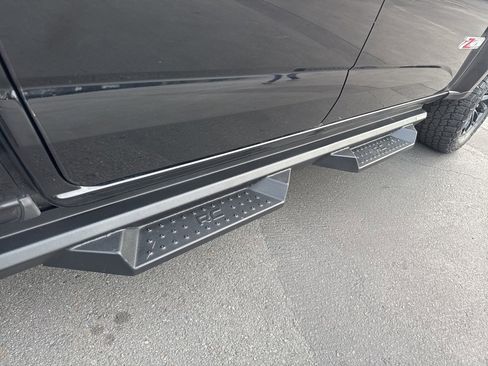 Used 2022 Chevrolet Colorado Z71 w/ Trail Boss Package image 13