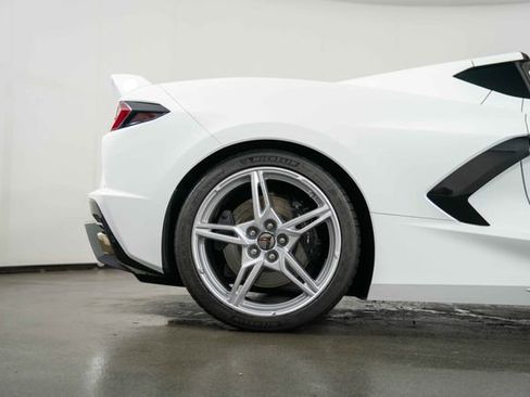 Used 2021 Chevrolet Corvette Stingray Premium Cpe w/ Z51 Performance Package RWD image 10