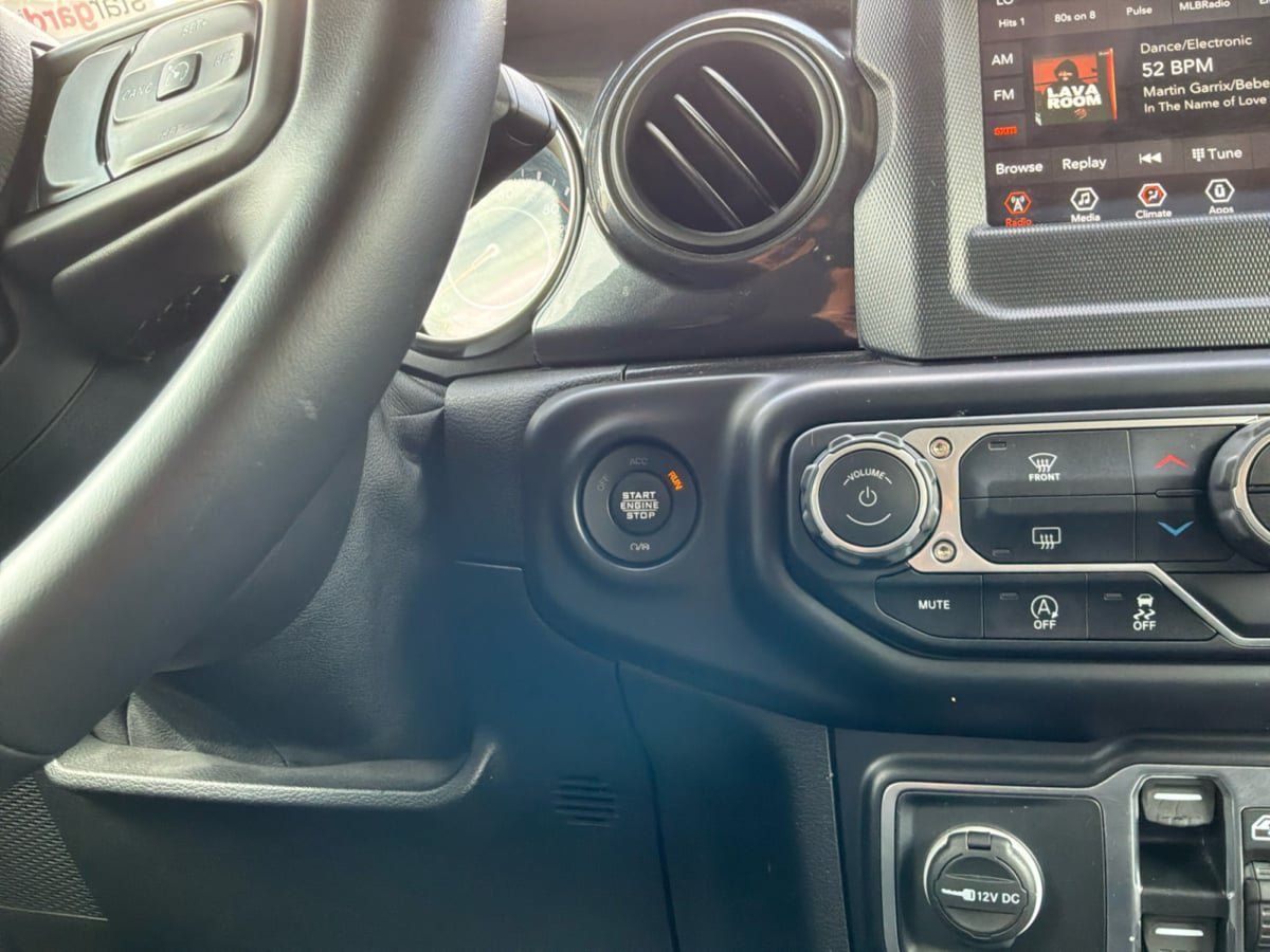 Used 2021 Jeep Wrangler Unlimited Sport AWD/4WD image 16