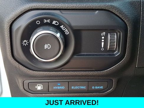 Used 2023 Jeep Wrangler Unlimited w/ Cold Weather Group image 22