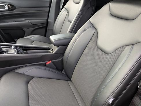 New 2026 Jeep Compass Latitude AWD/4WD image 20