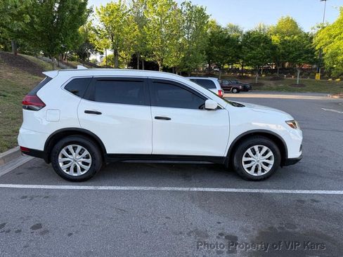 Used 2020 Nissan Rogue S image 4