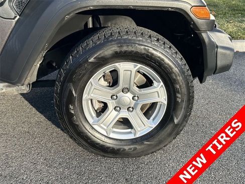 Certified 2019 Jeep Wrangler Unlimited Sport S image 13