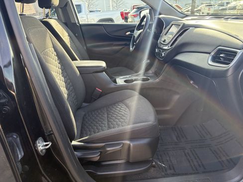 Used 2020 Chevrolet Equinox LT image 18