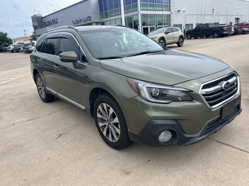 Used 2019 Subaru Outback 3.6R Touring AWD/4WD image 3