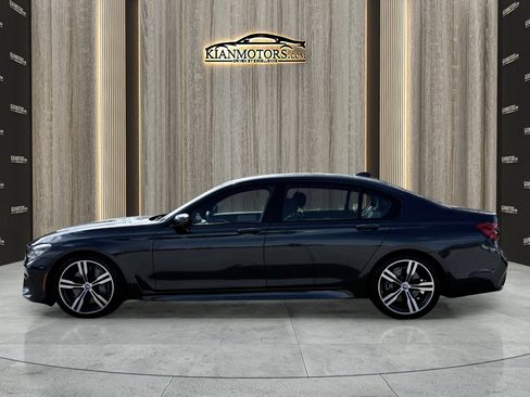 Used 2019 BMW 750i 750i w/ M Sport Package image 4