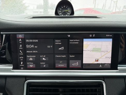 Used 2018 Porsche Panamera 4 AWD/4WD image 28