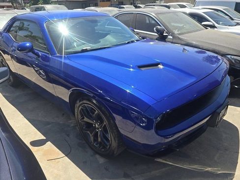 Used 2020 Dodge Challenger SXT w/ Blacktop Package RWD image 3