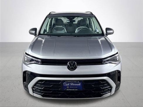 Certified 2025 Volkswagen Taos S image 3