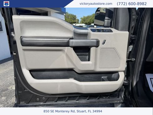 Used 2017 Ford F150 XLT w/ Equipment Group 302A Luxury RWD image 9