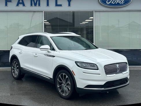 Used 2023 Lincoln Nautilus Reserve AWD/4WD image 1