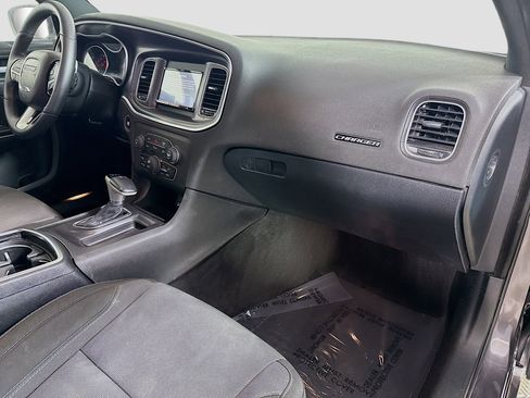 Used 2018 Dodge Charger R/T image 30