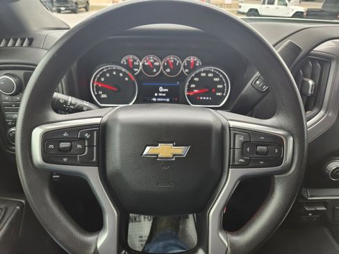 Used 2023 Chevrolet Silverado 2500 Custom w/ Custom Convenience Package image 16