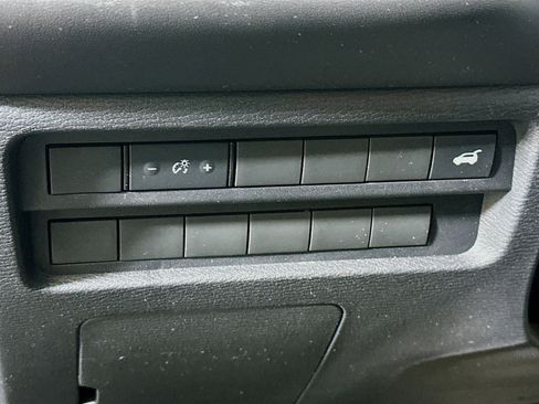 Used 2024 Mitsubishi Outlander SE AWD/4WD image 17
