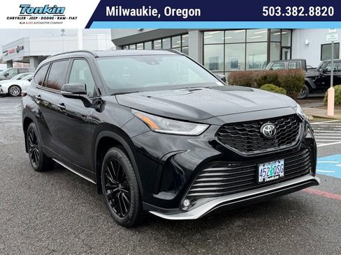 Used 2025 Toyota Highlander XSE image 1