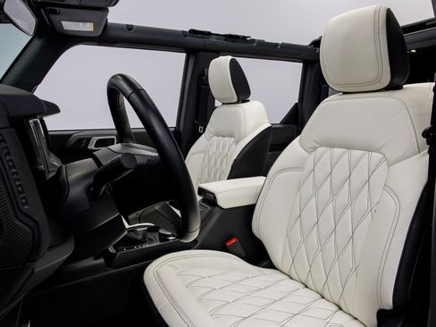 Used 2025 Ford Bronco Big Bend image 28