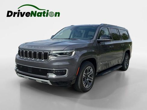 Used 2024 Jeep Wagoneer L Series II w/ Flexible Seating Group image 1
