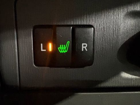 Used 2013 Toyota Prius V Five image 7