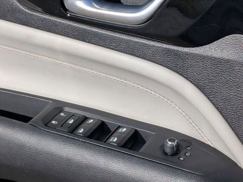 Certified 2023 Jeep Compass Limited image 15