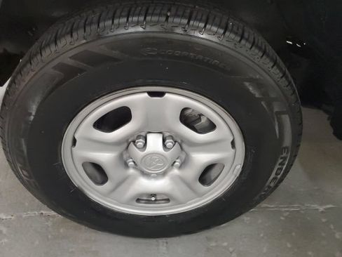 Used 2013 Toyota Tacoma 2WD Access Cab image 28