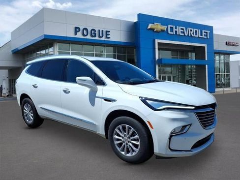 Used 2024 Buick Enclave Premium FWD image 1